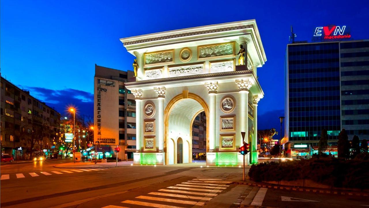 Apartment In The Center Of Скопье Экстерьер фото